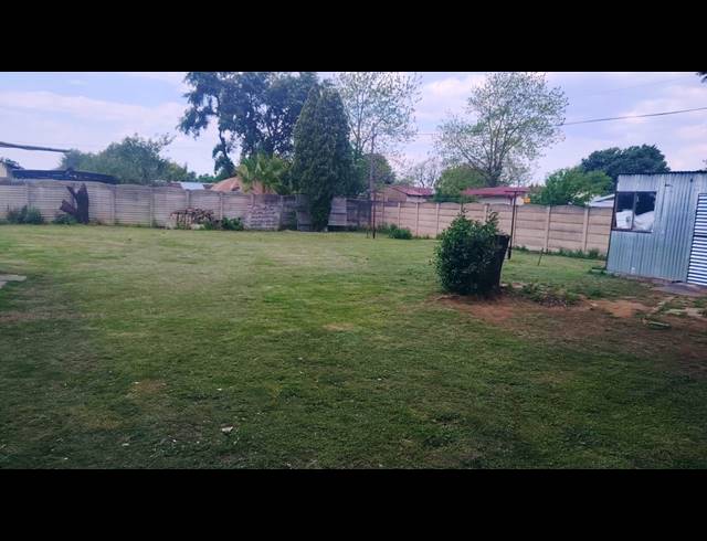 2 BEDROOM HOUSE TO LET IN SONLAND PARK
